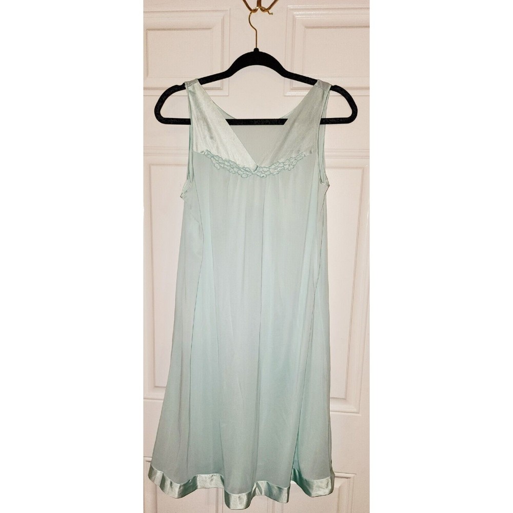 Vintage Vanity Fair Woman's Light Blue Gown and Robe Set Size Large 1960's Era
